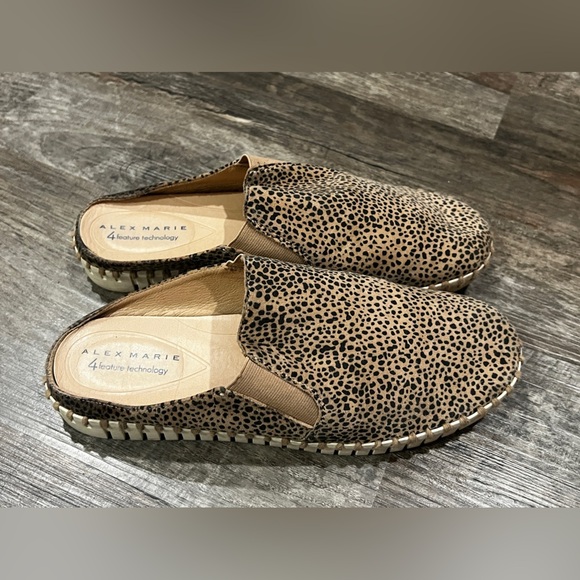 FINAL PRICE ALEX MARIE 4 Feature Technology Slip On Shoes - Picture 4 of 6